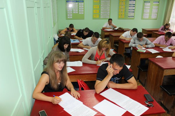 Державний екзамен склали спеціалісти з менеджменту зовнішньоекономічної діяльності заочної форми навчання